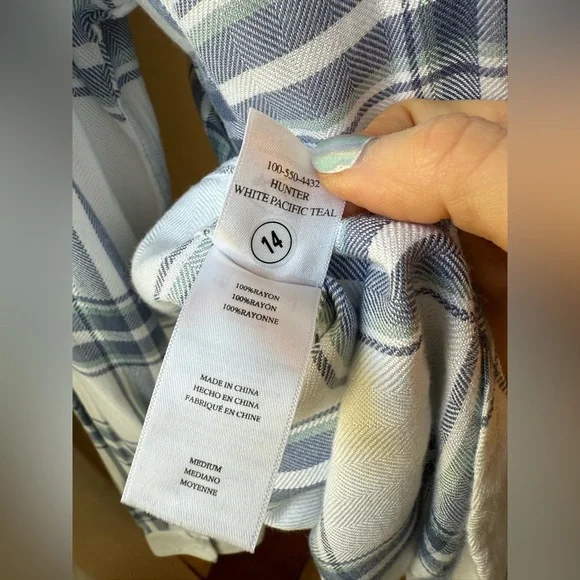 Rails Knit Buttondown - Picture 3 of 4